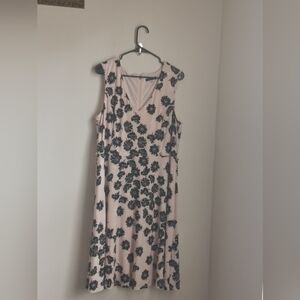 Tommy Hilfiger Dress Women 16 Pink, White and Black Floral Midi Versatile Office